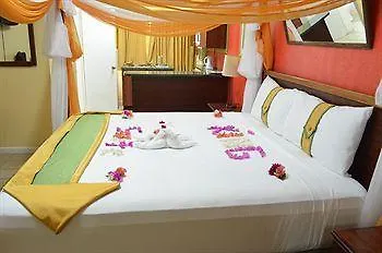 Suites Ocho Rios 3*,