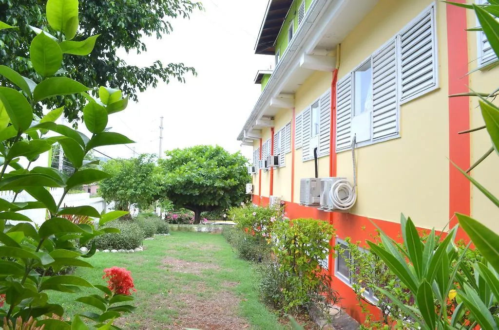 Suites Ocho Rios Hotel