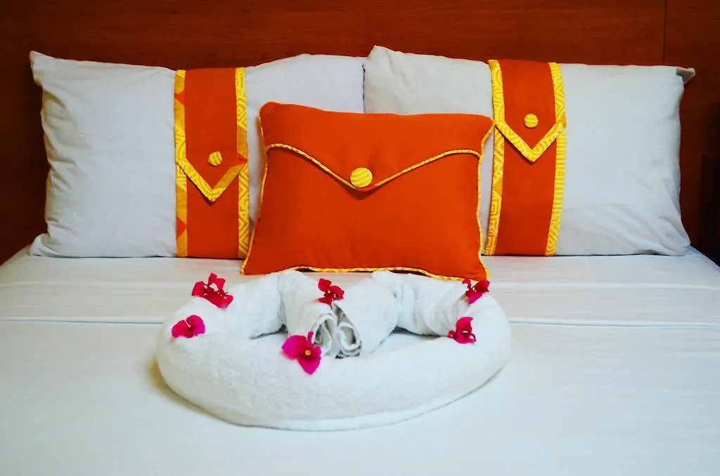 Suites Ocho Rios Hotel