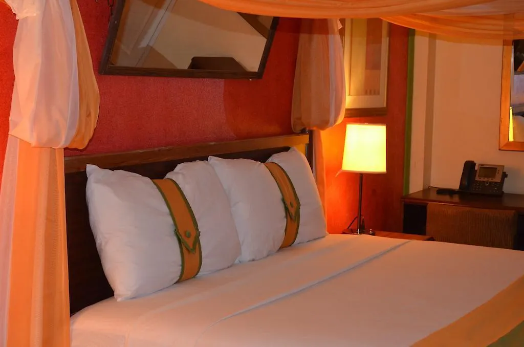 Suites Ocho Rios Hotel
