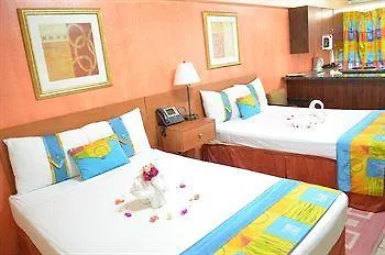 Suites Ocho Rios Hotel