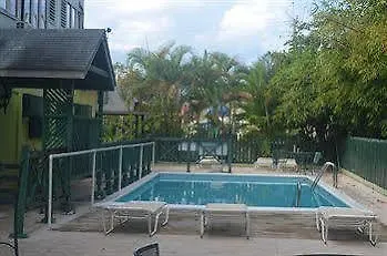 Suites Ocho Rios Hotel